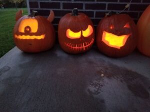 Pumpkin Painting / Pick & Carve