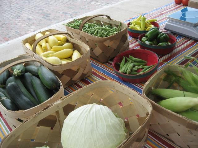 cc-farmers-market-veggies